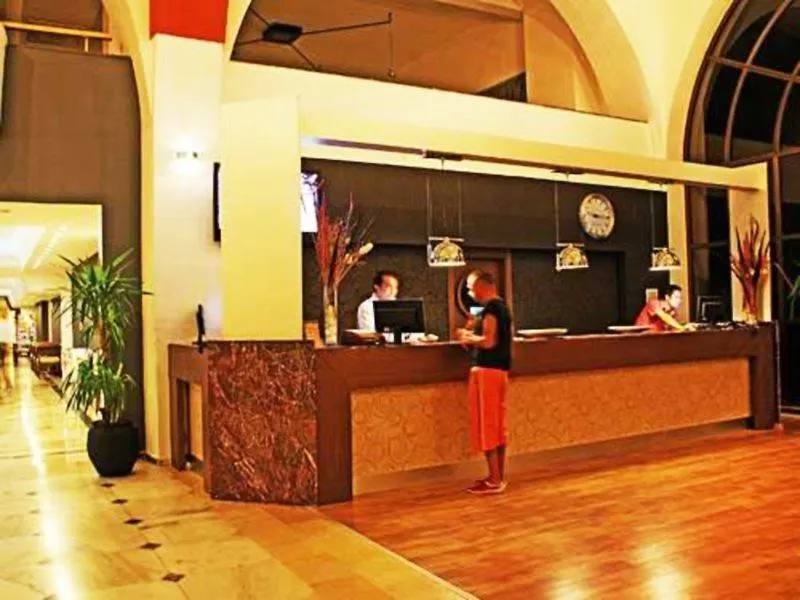 Club Hotel Maxima Kusadası 4*,